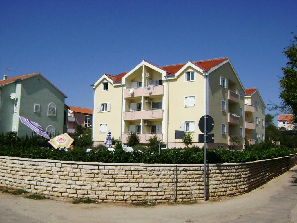 Dalmacia Apartments Srima Eksteriør bilde