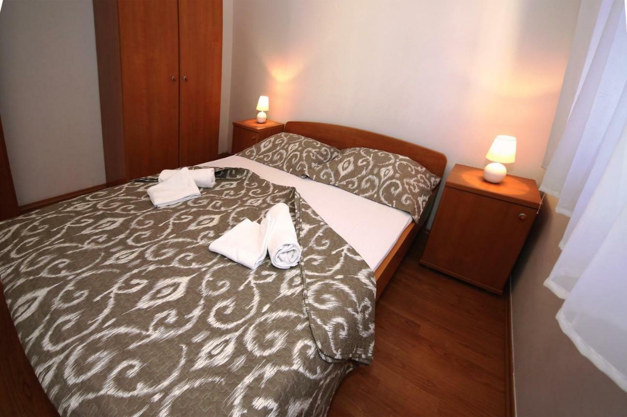Dalmacia Apartments Srima Eksteriør bilde
