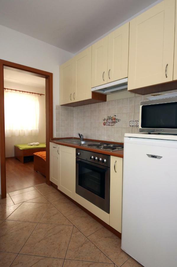 Dalmacia Apartments Srima Eksteriør bilde