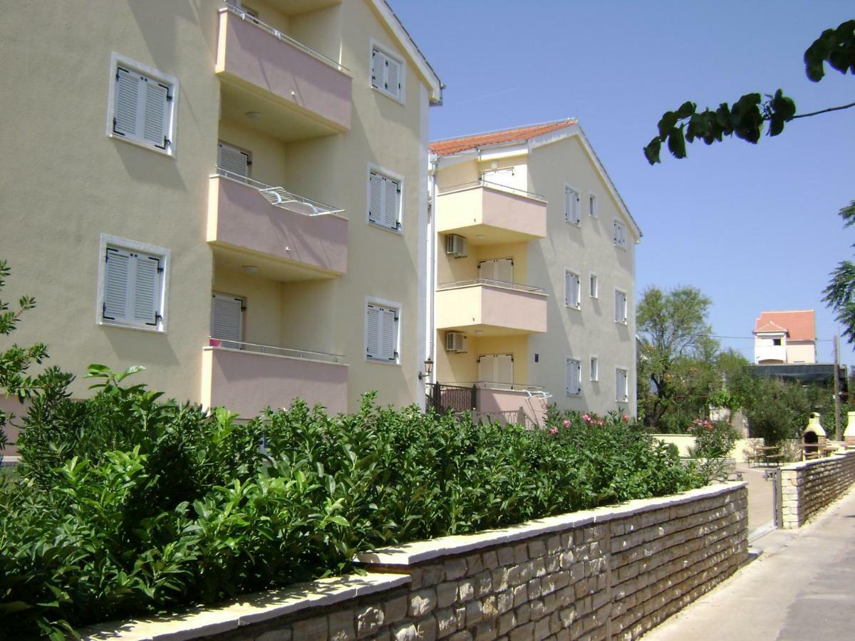 Dalmacia Apartments Srima Eksteriør bilde